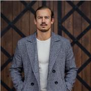 Buenas, soy Marius de Alemania y soy Profesor de ingles, aleman y matematicas que vive en Medellin, Antioquia